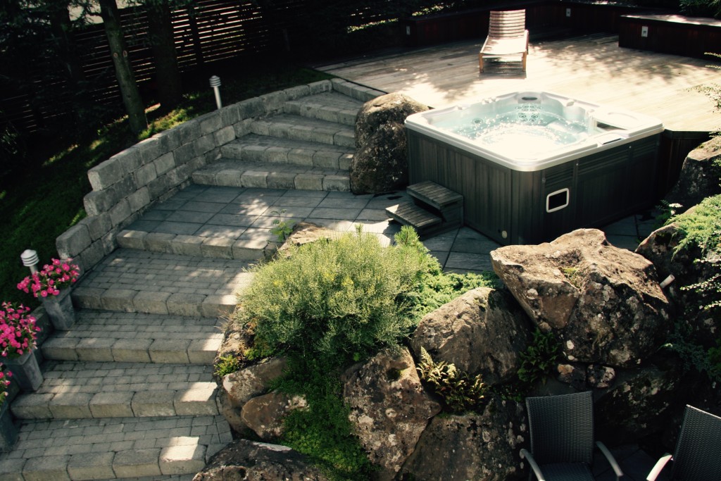 Hot tub on a shelf