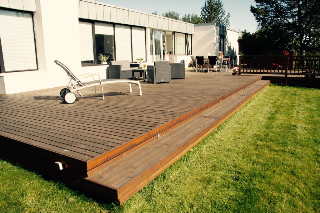 Lawn and deck connection